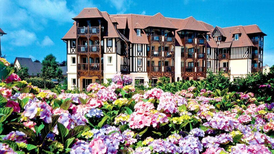"Magnifique 2 Pieces Deauville" Piscine Et Jardin Exterior foto
